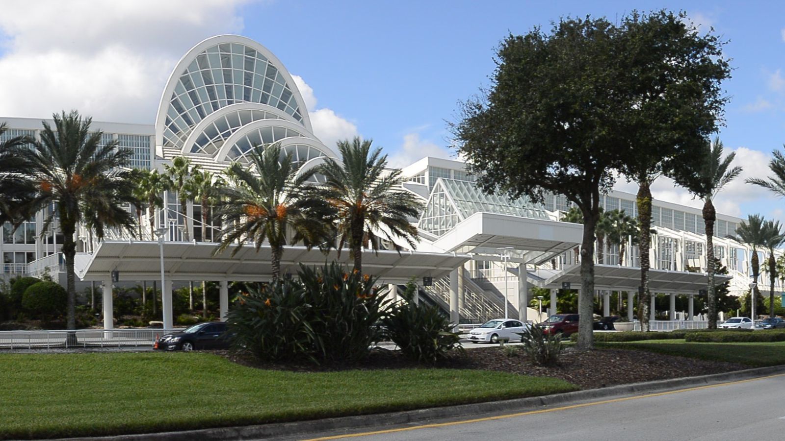 Southern Baptists Approve Resolutions on Women Pastors, Antisemitism, and More